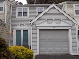 105 Commons Dr, Oakmont, PA 15139