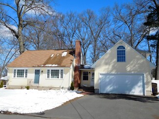 14 Ellis Rd, Enfield, CT 06082