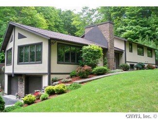 1610 Whiting Rd, Memphis, NY 13112