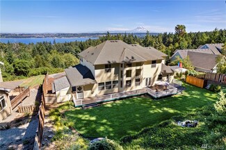 936 9th Avenue Ct, Fox Island, WA 98333