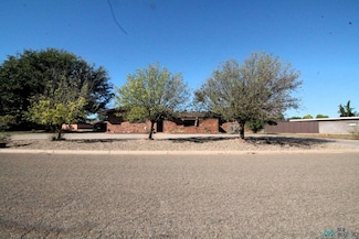 1500 Fairmont Ct, Clovis, NM 88101
