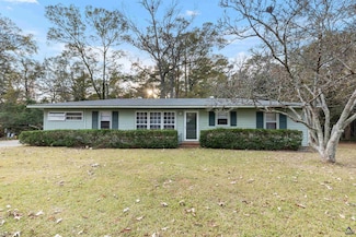 89 Jordan Dr, Hawkinsville, GA 31036