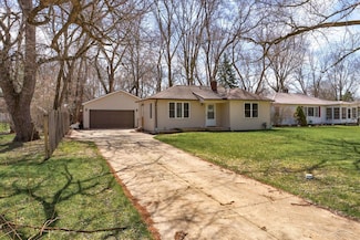 9 W Wyllys Ct, Midland, MI 48642