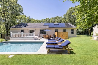 12 Hawthorne Ave, East Hampton, NY 11937