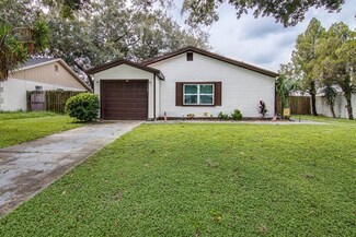 1665 Sailpoint Dr, Bartow, FL 33830