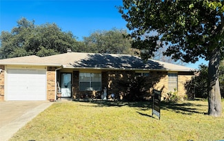 301 W Milas Ln, Glenn Heights, TX 75154