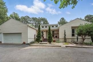711 Greencastle Rd, North Chesterfield, VA 23236