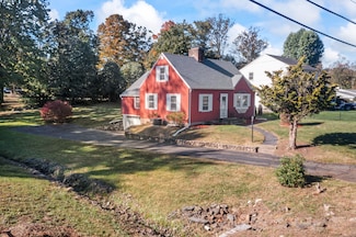 13 Sunset Rd, North Haven, CT 06473