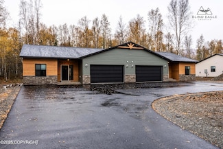 7435 N Paw St, Fishhook, AK 99654