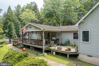 68 Farms Ridge Ln, Front Royal, VA 22630