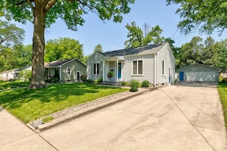 5613 College Ave, Des Moines, IA 50310