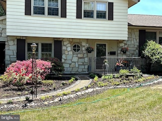 901 Kingston Dr, Cherry Hill, NJ 08034