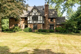 569 Merriman Rd, Akron, OH 44303