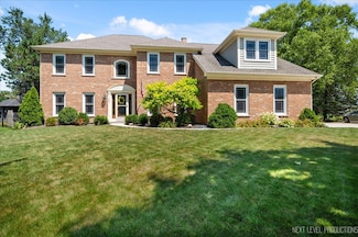 1205 Thoroughbred Cir, Saint Charles, IL 60174