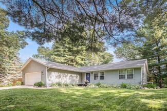 11215 W Harlow Rd, Greenville, MI 48838