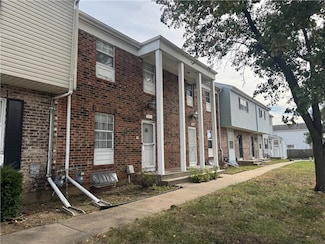 5956 E 129th St, Grandview, MO 64030