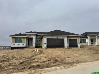 5808 N 198th St, Elkhorn, NE 68007