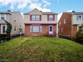 4482 Baintree Rd, Cleveland, OH 44118