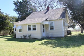 9526 Webb Island Dr, MacHipongo, VA 23405