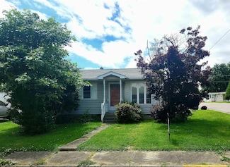 519 Meredith St, Washington, IN 47501