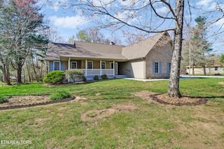 222 Pomeroy Dr, Crossville, TN 38558
