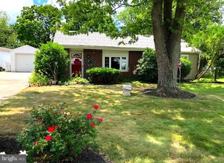 722 Woodbrook Ln, Plymouth Meeting, PA 19462