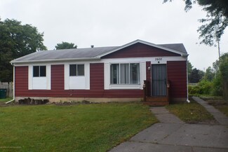 3900 Lauderhill Cir, Lansing, MI 48911