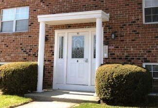 91 Pleasant St Unit B3, Medfield, MA 02052