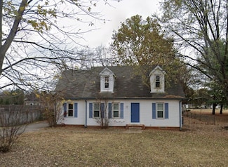 1222 Myers Dr, Murfreesboro, TN 37129
