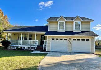 1712 Golden Rd W, Tifton, GA 31793