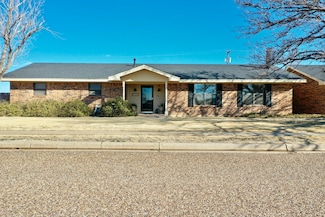 1020 NW 11th St, Tulia, TX 79088