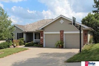 4703 Glenmorrie Dr, Omaha, NE 68157