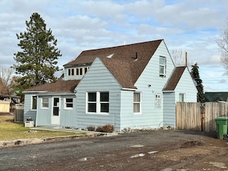 257 S Roanoke Ave, Hines, OR 97738