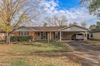 1811 Venus Dr, Bossier City, LA 71112