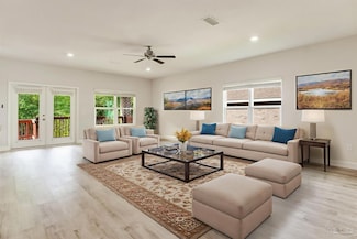 7822 Burnside Loop, Bellview, FL 32526