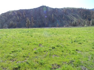 564 Washington 153, Pateros, WA 98846