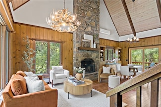 310 Old Coach Rd, Charlestown, RI 02813