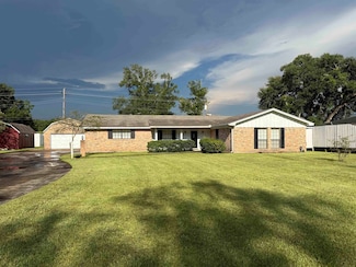 305 Neel Ave, Lumberton, TX 77657