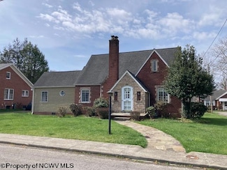 344 E 7th St, Weston, WV 26452