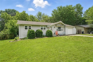 7005 NW 73rd St, Kansas City, MO 64152