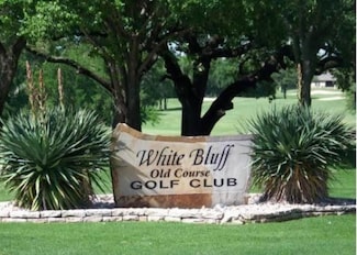 7050 Golf Dr, Whitney, TX 76692
