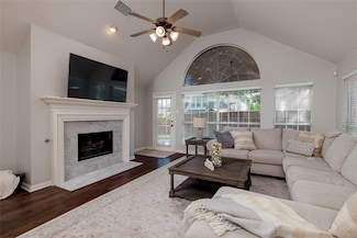 8712 Dayton Dr, Lantana, TX 76226