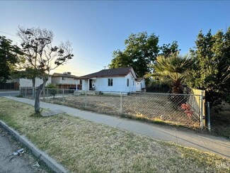 128 Lincoln Ave, Bakersfield, CA 93308