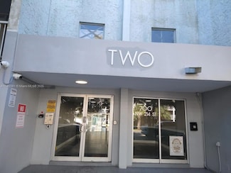 700 NW 214th St Unit 403, Miami, FL 33169