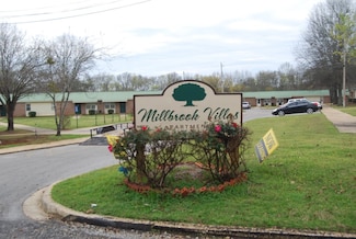 386 Thornfield Dr, Millbrook, AL 36054