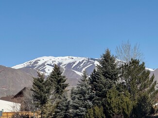 930 N 1st Ave, Hailey, ID 83333