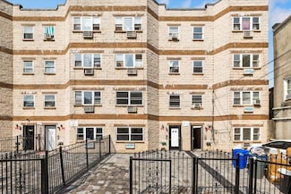 92-10 175th St, Jamaica, NY 11433