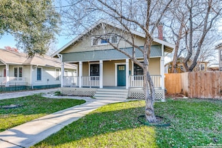 204 Queen Anne Ct, San Antonio, TX 78209