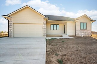 2901 Crystal Lake Dr, Salina, KS 67401