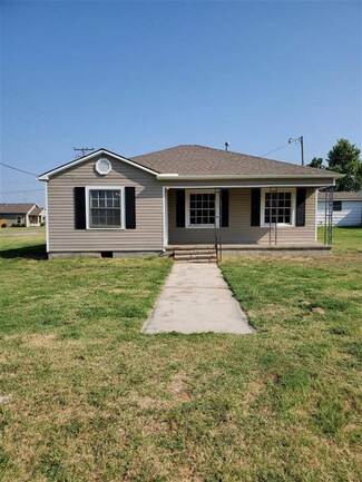 309 E Shields St, Fletcher, OK 73541